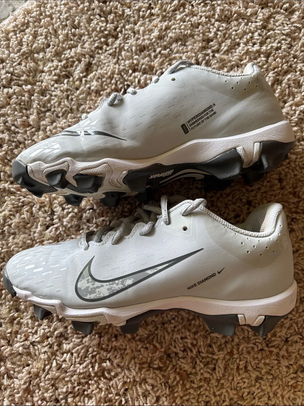 Nike Kids White and Gray Softball Cleats